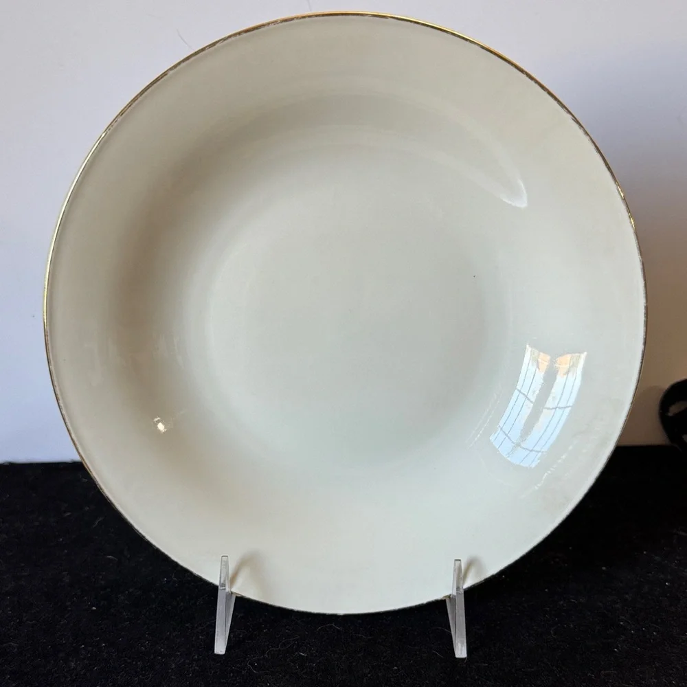 Vintage Seltmann Weiden German porcelain Elegant Gold Rimmed Soup Plate 9“